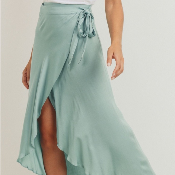 ❤️HP! Aqua Flowy Wrap Skirt - Picture 7 of 8
